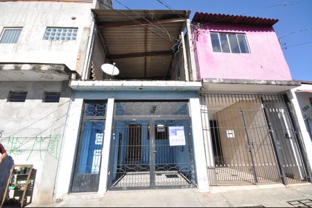 Casa à venda com 80m², 2 quartos e 1 vagaFachada