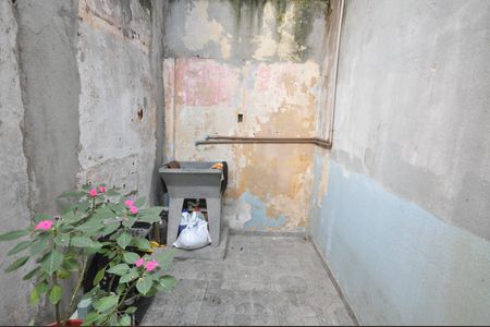 Casa à venda com 80m², 2 quartos e 1 vagaÁrea de serviço