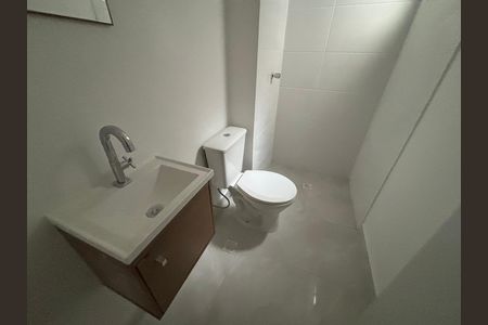 Apartamento à venda com 30m², 1 quarto e sem vaga Apartamento à venda com 30m², 1 quarto e sem vagaBanheiro social