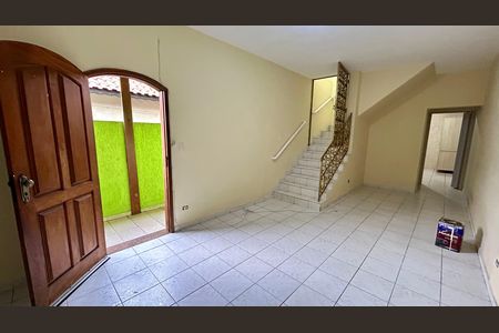 Casa à venda com 125m², 3 quartos e 1 vaga Casa à venda com 125m², 3 quartos e 1 vagaSala