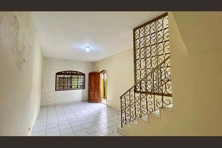 Sala de casa à venda com 3 quartos, 125m² em Jardim Santa Barbara, Guarulhos