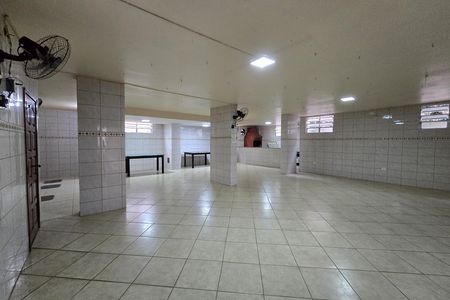 Apartamento para alugar com 55m², 2 quartos e 1 vaga Apartamento para alugar com 55m², 2 quartos e 1 vagaÁrea comum - Salão de festas