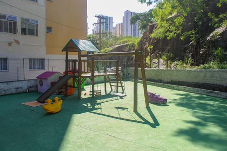 Apartamento para alugar com 55m², 2 quartos e 1 vagaÁrea comum - Playground