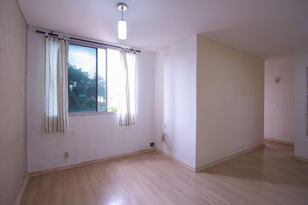 Sala de apartamento para alugar com 2 quartos, 55m² em Alcantara, São Gonçalo