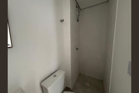 Banheiro de apartamento para alugar com 1 quarto, 30m² em Cidade Antônio Estêvão de Carvalho, São Paulo