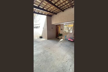 Casa à venda com 100m², 2 quartos e 2 vagasGaragem