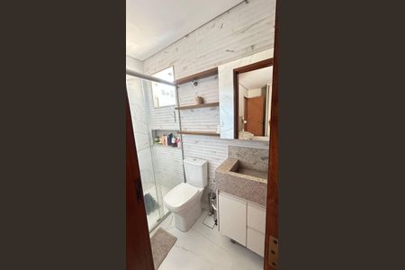 Banheiro da Suíte 1 de casa à venda com 2 quartos, 100m² em Camargos, Belo Horizonte