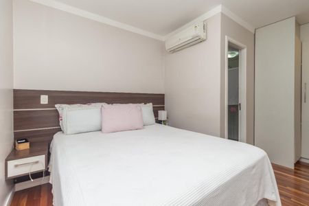 Apartamento à venda com 165m², 3 quartos e 3 vagas Apartamento à venda com 165m², 3 quartos e 3 vagasSuíte 1