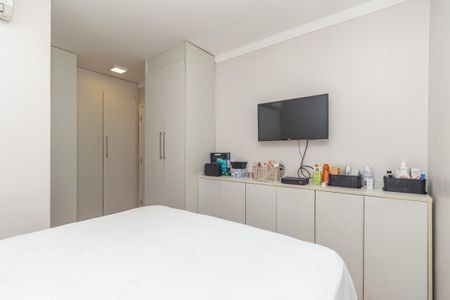 Apartamento à venda com 165m², 3 quartos e 3 vagas Apartamento à venda com 165m², 3 quartos e 3 vagasSuíte 2
