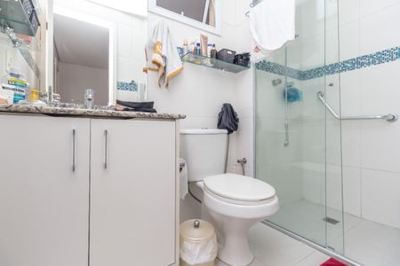 Apartamento à venda com 165m², 3 quartos e 3 vagas Apartamento à venda com 165m², 3 quartos e 3 vagasBanheiro da Suíte 1