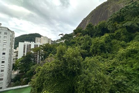 Apartamento para alugar com 76m², 2 quartos e 1 vaga