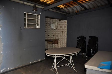 Casa para alugar com 170m², 3 quartos e 1 vaga Casa para alugar com 170m², 3 quartos e 1 vagaQuintal