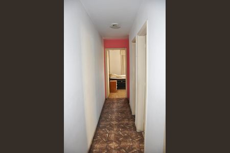 Casa para alugar com 170m², 3 quartos e 1 vaga Casa para alugar com 170m², 3 quartos e 1 vagaCorredor dos Quartos