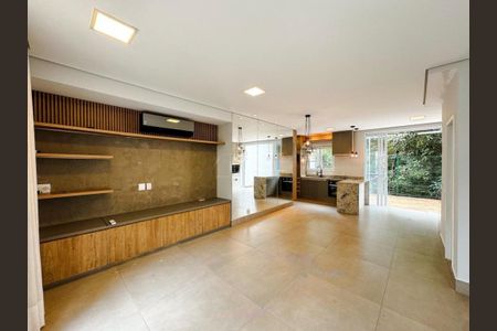 Casa de condomínio à venda com 121m², 3 quartos e 2 vagas