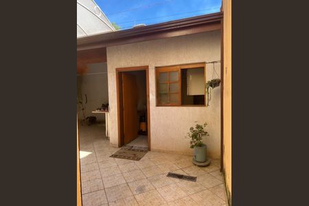 Casa de condomínio à venda com 253m², 3 quartos e 4 vagas