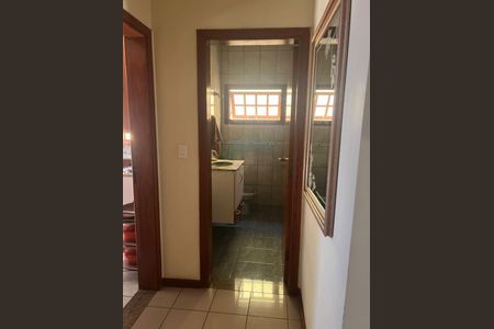 Casa de condomínio à venda com 253m², 3 quartos e 4 vagas
