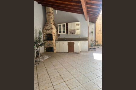 Casa de condomínio à venda com 253m², 3 quartos e 4 vagas