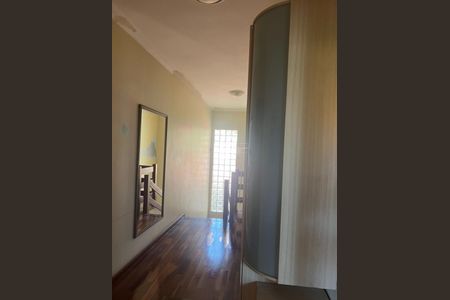Casa de condomínio à venda com 253m², 3 quartos e 4 vagas