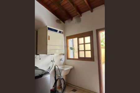 Casa de condomínio à venda com 253m², 3 quartos e 4 vagas
