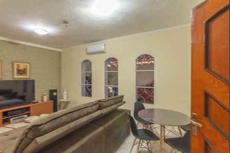 Casa à venda com 360m², 3 quartos e 4 vagasSala