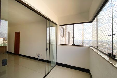 Apartamento à venda com 150m², 4 quartos e 3 vagasVaranda da Sala