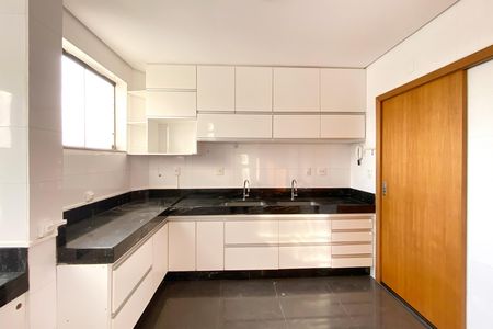 Apartamento à venda com 150m², 4 quartos e 3 vagasCozinha