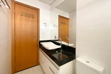Apartamento à venda com 150m², 4 quartos e 3 vagasBanheiro da Suíte 1