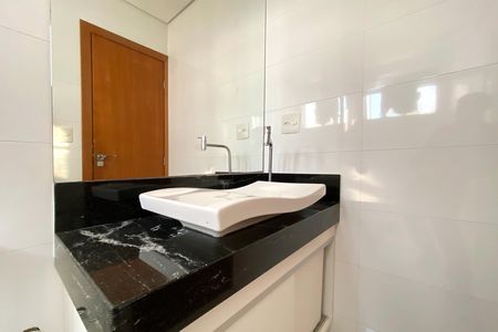 Apartamento à venda com 150m², 4 quartos e 3 vagasBanheiro da Suíte 2