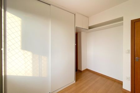 Apartamento à venda com 150m², 4 quartos e 3 vagasSuite 2