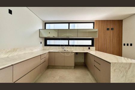 Casa de condomínio à venda com 559m², 4 quartos e 6 vagas