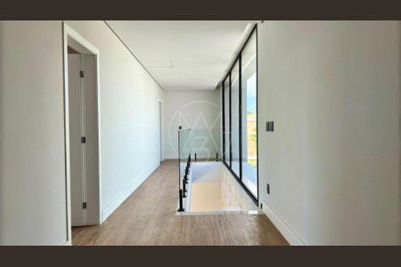 Casa de condomínio à venda com 559m², 4 quartos e 6 vagas