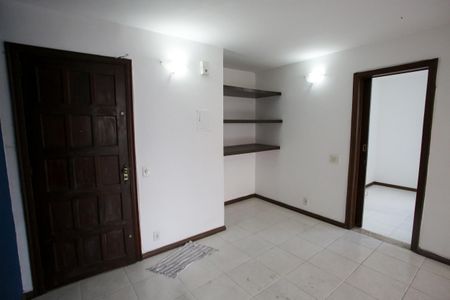 Sala de apartamento para alugar com 1 quarto, 50m² em Tanque, Rio de Janeiro