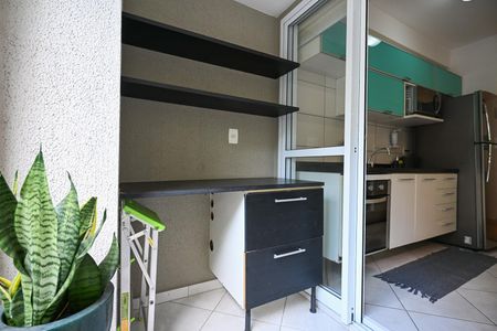 Varanda de kitnet/studio para alugar com 1 quarto, 38m² em Vila Andrade, São Paulo