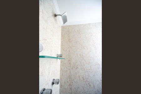 Apartamento para alugar com 65m², 2 quartos e 1 vagaChuveiro