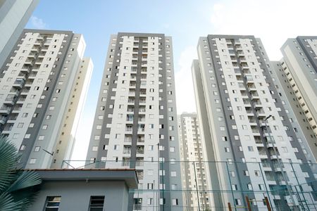 Apartamento para alugar com 65m², 2 quartos e 1 vagaFachada