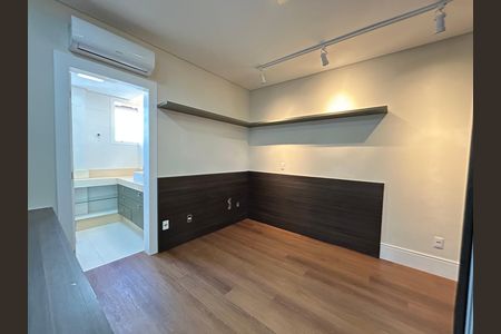 Apartamento para alugar com 160m², 3 quartos e 1 vaga Apartamento para alugar com 160m², 3 quartos e 1 vagaSuíte 3