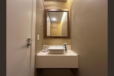 Apartamento para alugar com 160m², 3 quartos e 1 vaga Apartamento para alugar com 160m², 3 quartos e 1 vagaLavabo