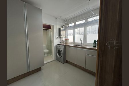 Apartamento para alugar com 160m², 3 quartos e 1 vaga Apartamento para alugar com 160m², 3 quartos e 1 vagaÁrea de Serviço
