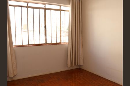 Quarto 2 de casa para alugar com 3 quartos, 100m² em Setor Central, Goiânia