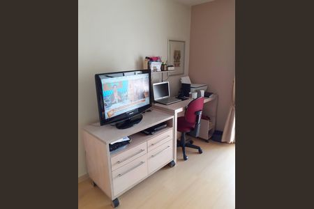 Apartamento para alugar com 73m², 2 quartos e 2 vagas Apartamento para alugar com 73m², 2 quartos e 2 vagasQuarto