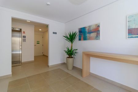 Apartamento para alugar com 27m², 1 quarto e sem vaga Apartamento para alugar com 27m², 1 quarto e sem vagaHall Social