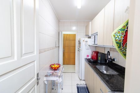 Cozinha e Área de Serviço de apartamento à venda com 2 quartos, 49m² em Praia de Belas, Porto Alegre