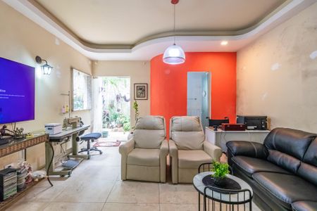 Casa à venda com 120m², 3 quartos e sem vaga
