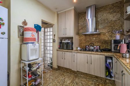 Casa à venda com 120m², 3 quartos e sem vaga