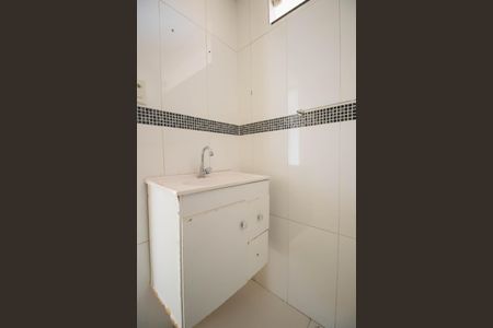 Banheiro de apartamento para alugar com 1 quarto, 40m² em Pita, São Gonçalo