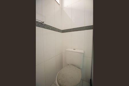 Banheiro de apartamento para alugar com 1 quarto, 40m² em Pita, São Gonçalo