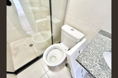 Apartamento à venda com 50m², 2 quartos e 1 vaga Apartamento à venda com 50m², 2 quartos e 1 vagaBanheiro da Suíte