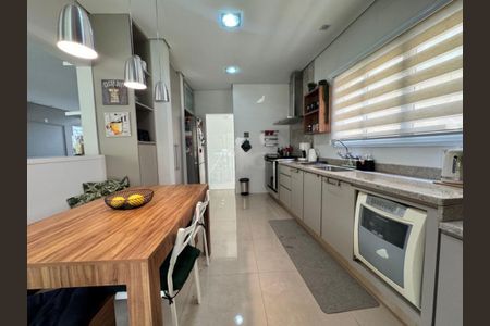 Casa de Condomínio à venda com 3 quartos, 265m² em Jardim Chapadão, Campinas