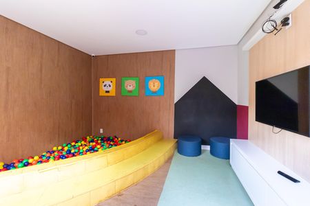 Apartamento para alugar com 34m², 2 quartos e sem vaga Apartamento para alugar com 34m², 2 quartos e sem vagaÁrea comum - Brinquedoteca