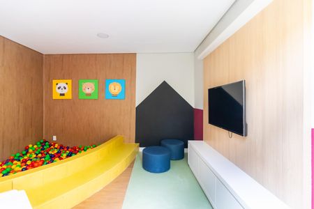 Apartamento para alugar com 34m², 2 quartos e sem vaga Apartamento para alugar com 34m², 2 quartos e sem vagaÁrea comum - Brinquedoteca